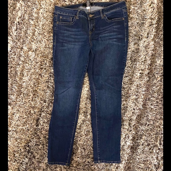 straight leg denim jeggings